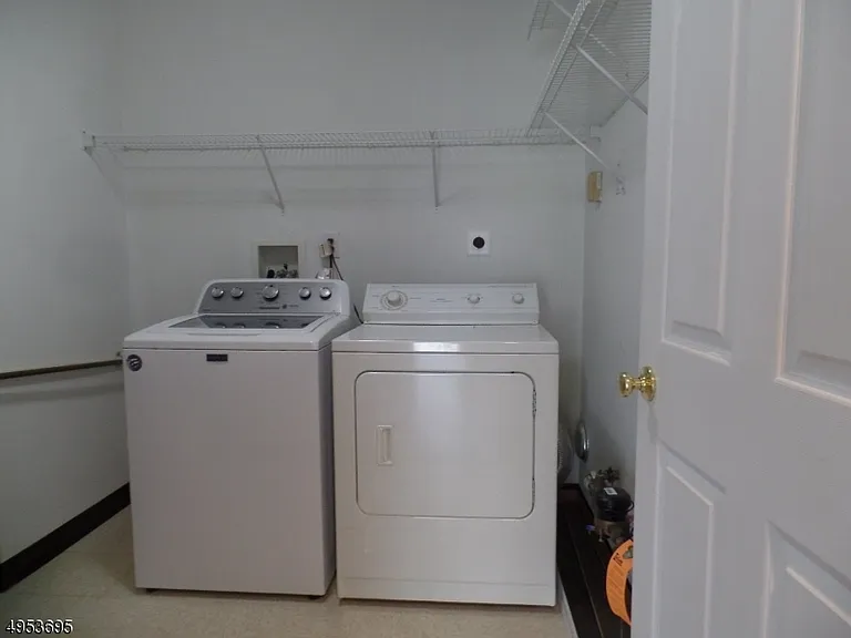 246 Marcia Way — Photo 10