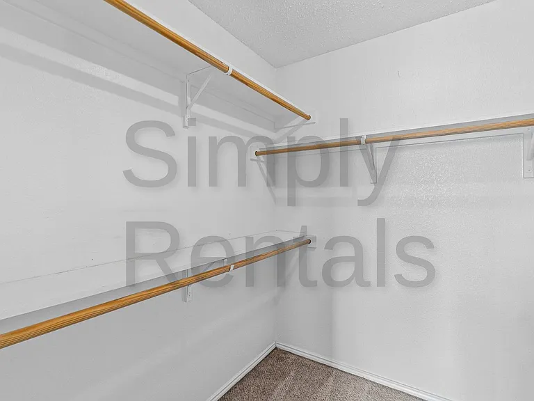 6915 Justin Ln — Photo 31