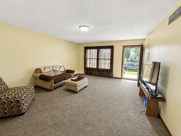 2nd image of 1020 8th Ave