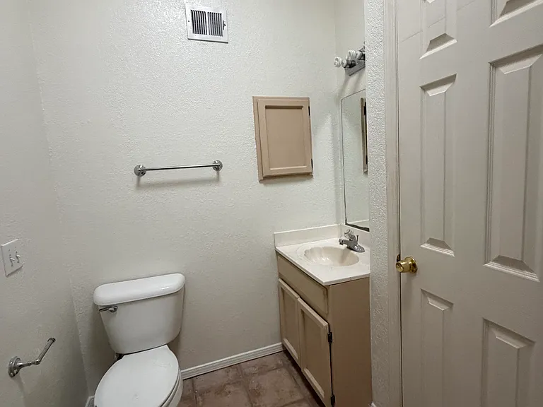 344 Bartlett Dr #E — Photo 35