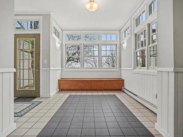 2906 Lakeland Ave, Madison, WI 53704