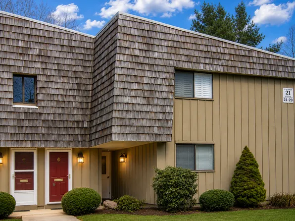 29 Ledgebrook Dr, Norwalk, CT 06854