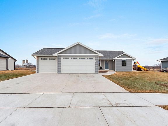 4th image of 3200 S Weiler Rd