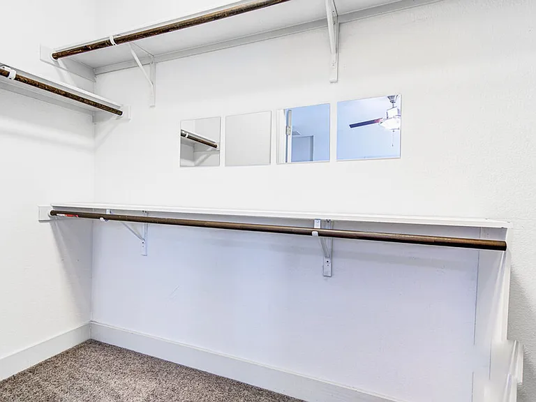 2117 Maxwell Ln — Photo 16