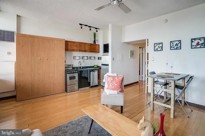 1615 Q St NW #1110 — Photo 5
