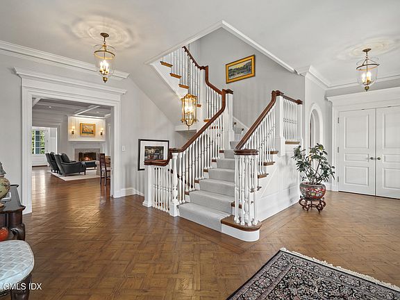 3rd image of 52 Ridge St