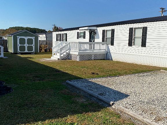 Front Entrance w/ driveway