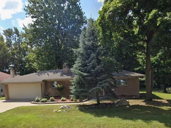 950 Gallaland Ave, Rochester Hills, MI 48307