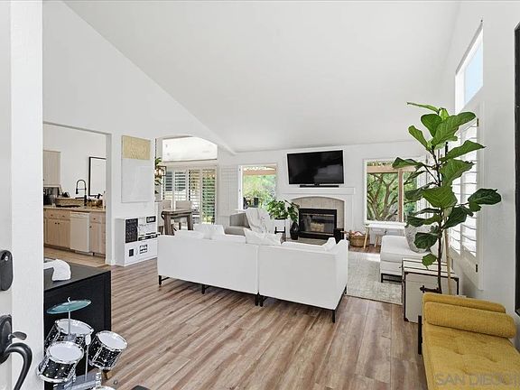 4th image of 29585 Circle R Greens Dr