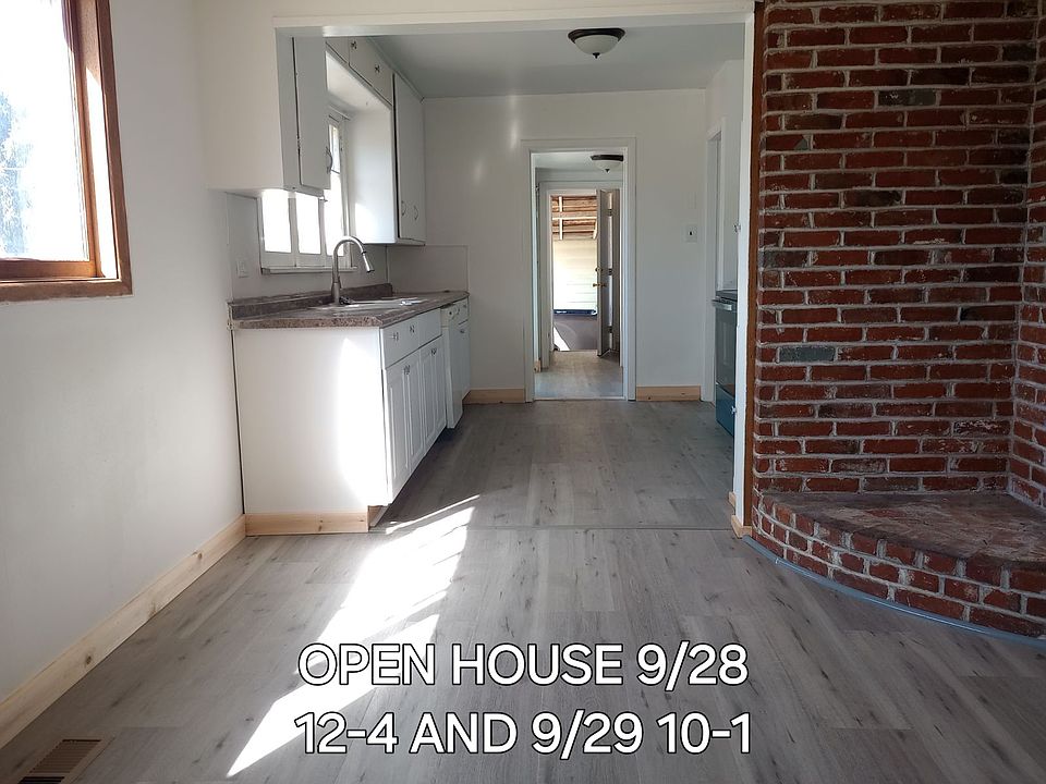 1st image of 403 E Oak St