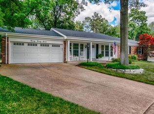 2027 Barnhill Ct, Saint Louis, MO 63146