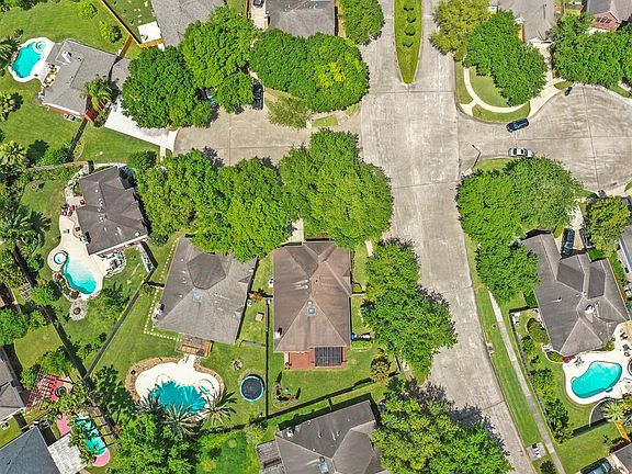 5th image of 311 Summer Haven Ct