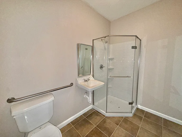 Riverside Living — Photo 26