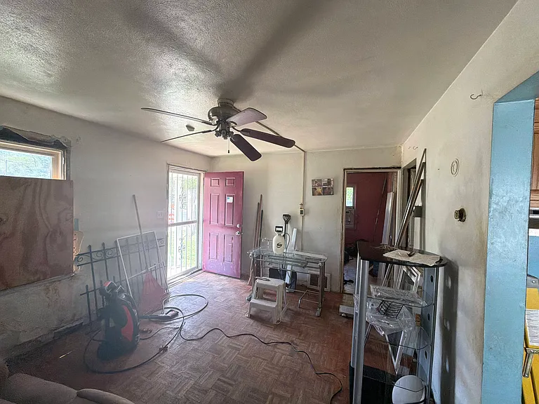 2217 W Wiswall St — Photo 14