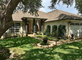 1812 Sequoia Dr, Leander, TX 78641