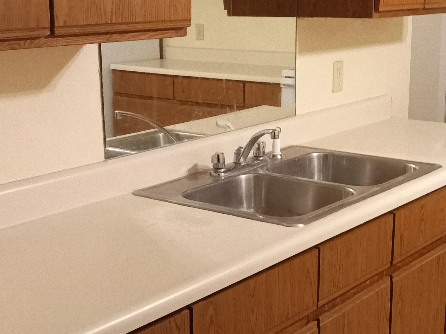 2 bed, 800 sqft, $950 — Photo 3