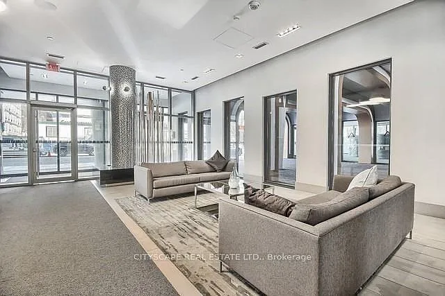 525 Adelaide St W #LPH27 — Photo 2