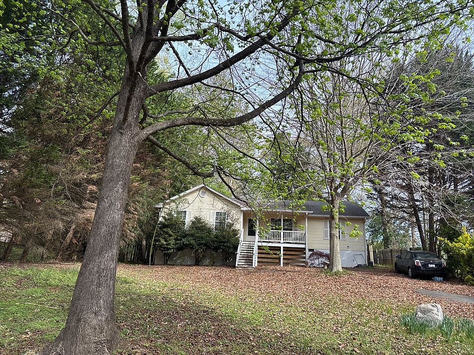 1st image of 532 Hopkins Rd