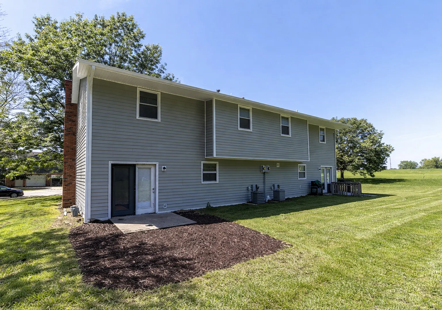 Affordable 3 Bedroom Duplex — Photo 3