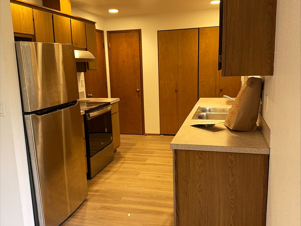 1st image of 9405 32nd St SE #2