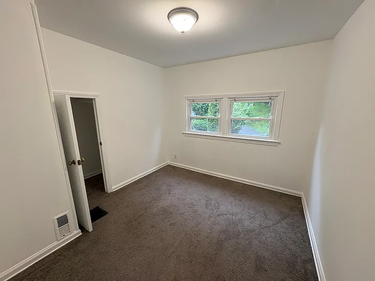 11 Hill Rd — Photo 10