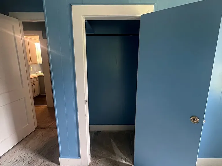 1305 W Vine Ave — Photo 15