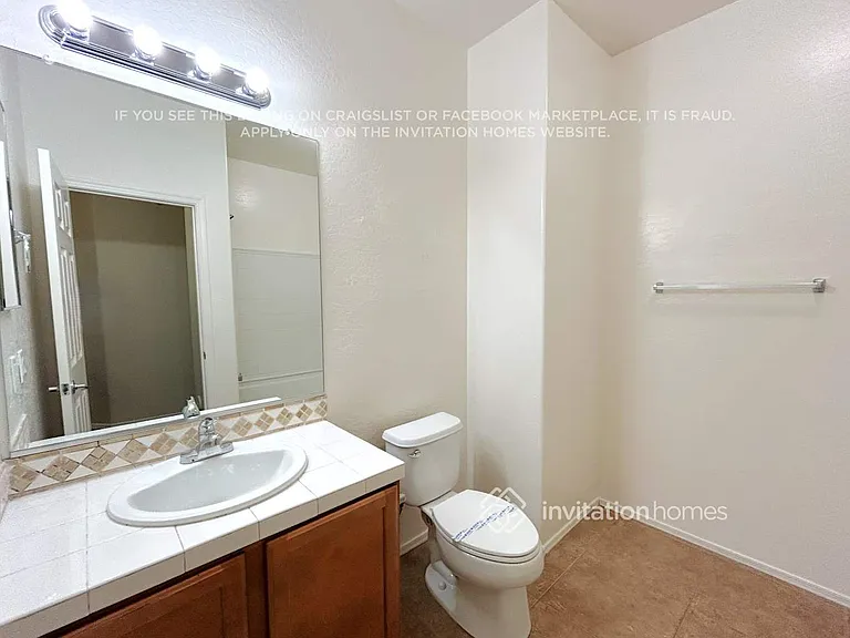 10209 W Parkway Dr — Photo 9