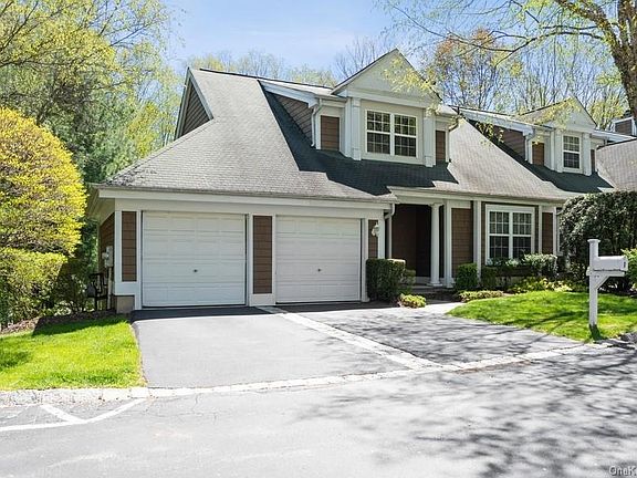 3rd image of 1 Deertree Ln