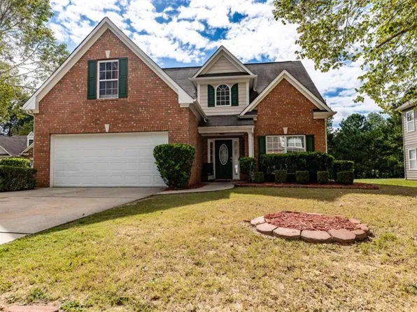 8273 Eastshore Dr, Union City, GA 30291