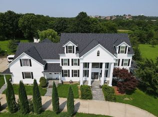 102 N La Frenz Rd, Liberty, MO 64068