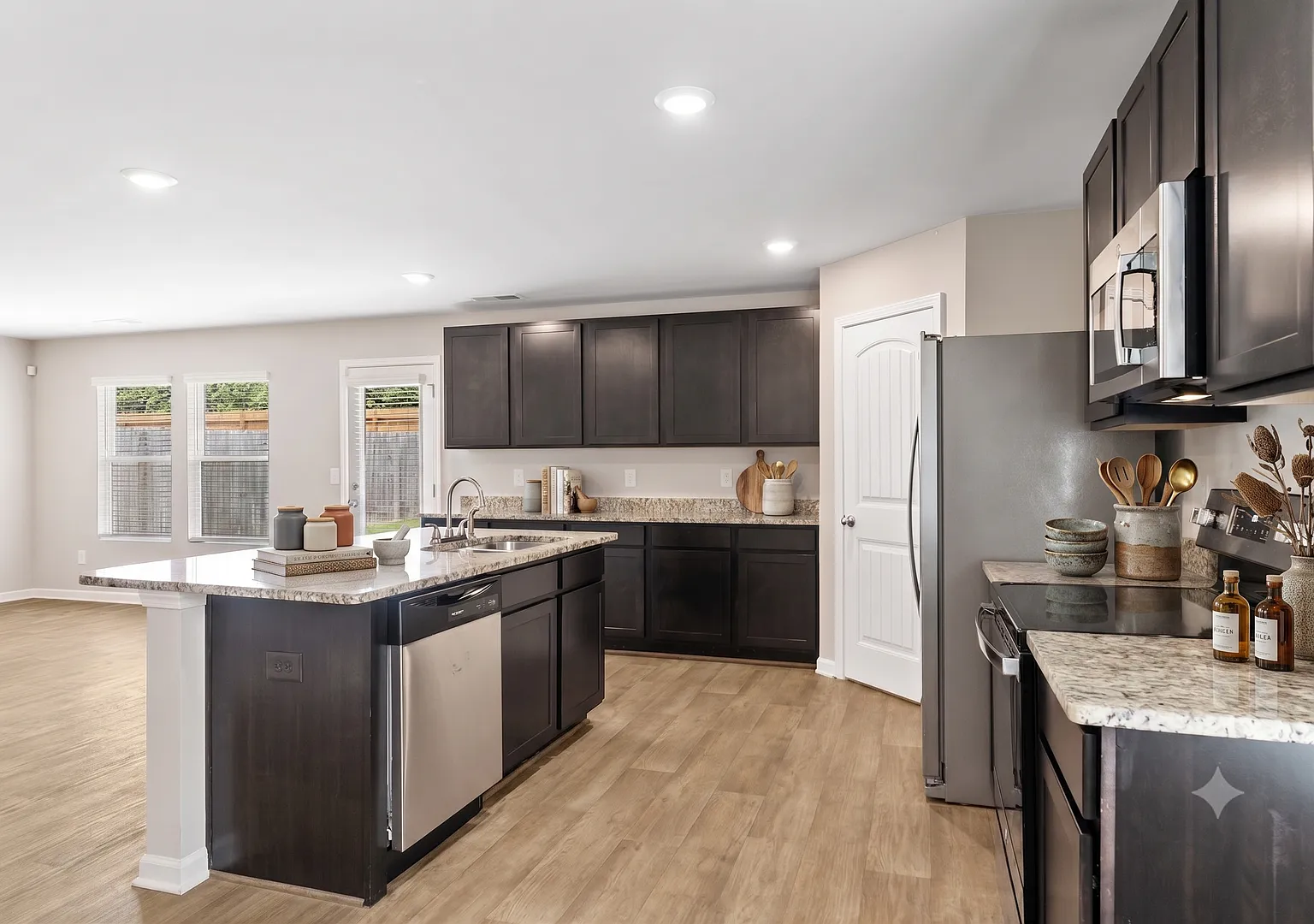 Southgrove / 105 Echline St. — Photo 3