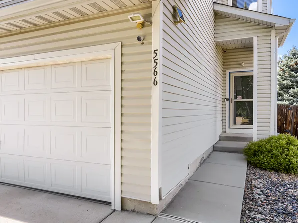5566 S Quemoy Cir, Aurora, CO 80015
