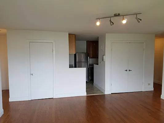 Rented by Bruma Realty LLC | media 9