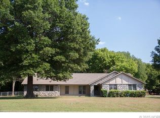 135 Spunky Creek Dr, Catoosa, OK 74015