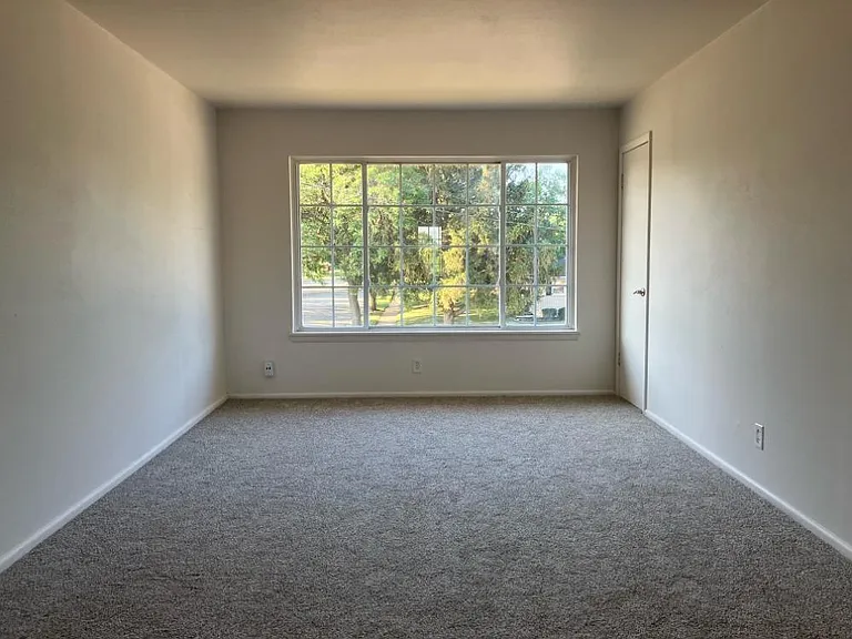 N84W15408 Menomonee Ave #2 — Photo 7