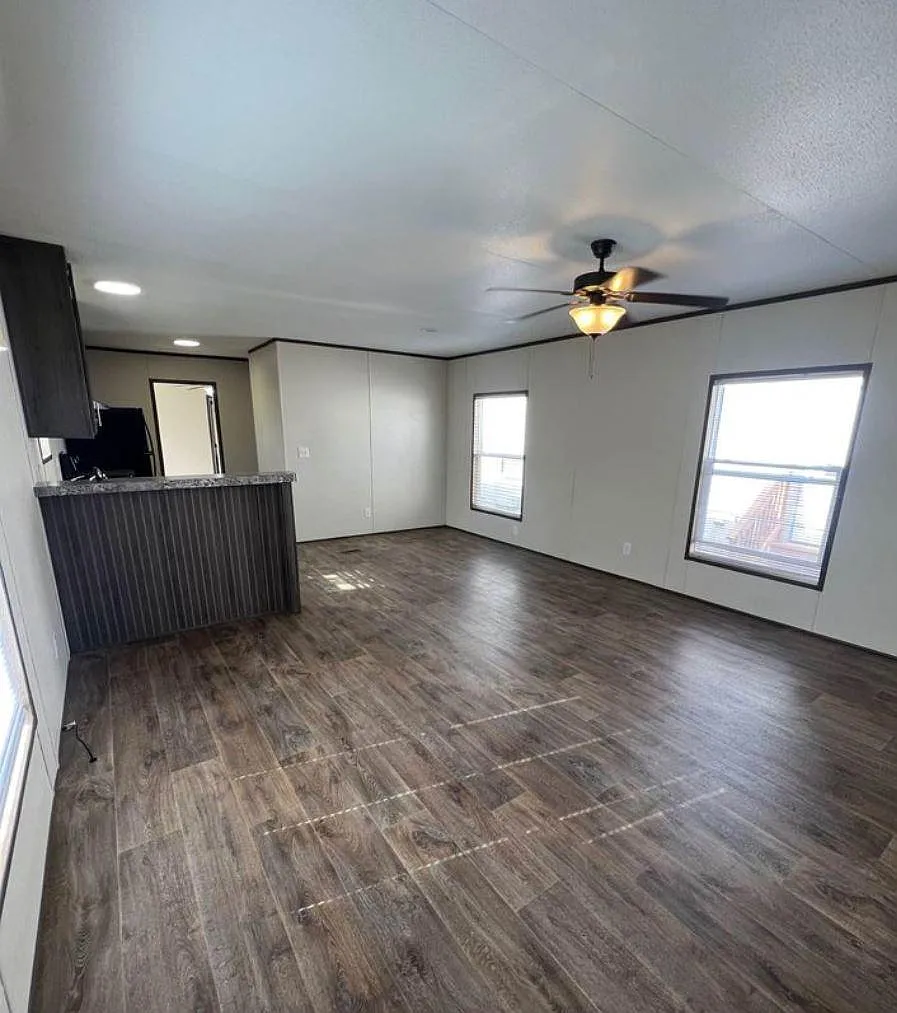 182 Zain Ln — Photo 2