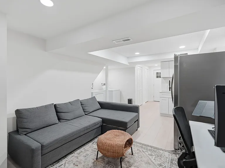 775 Oglethorpe St NE — Photo 18