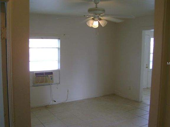 3rd image of 117 Lincoln Blvd