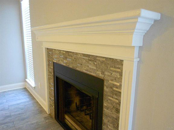 3rd image of 31 Park Cir SE