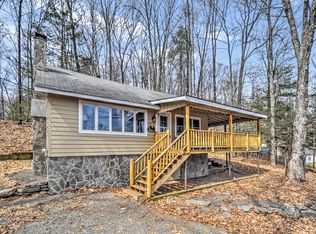 139 N Eastwood Dr, Greentown, PA 18426