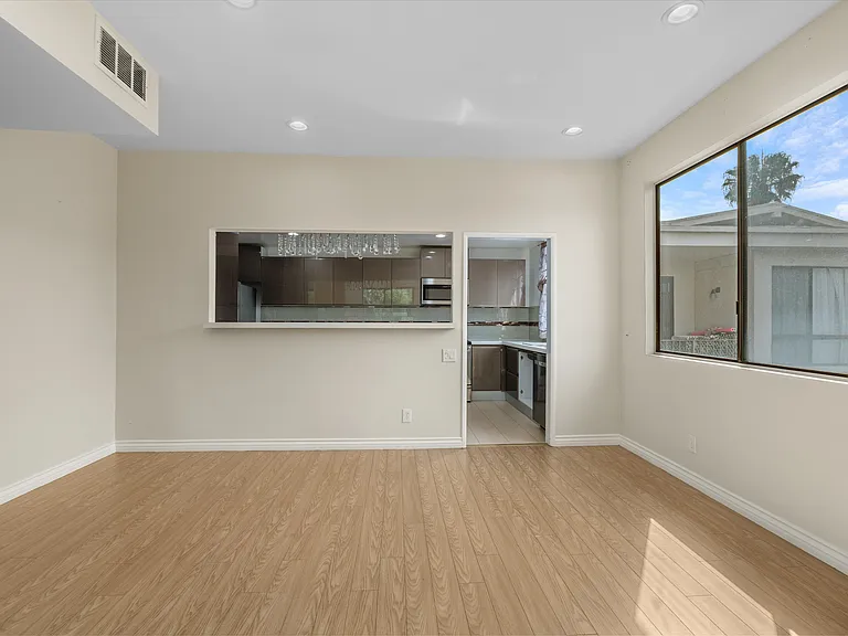 2175 S Beverly Glen Blvd #406 — Photo 9
