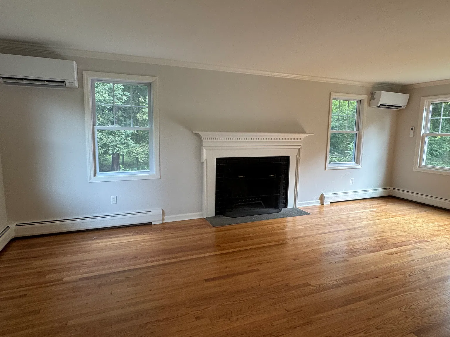 4 bed, 2.5 bath, 2090 sqft, $7,500 — Photo 3