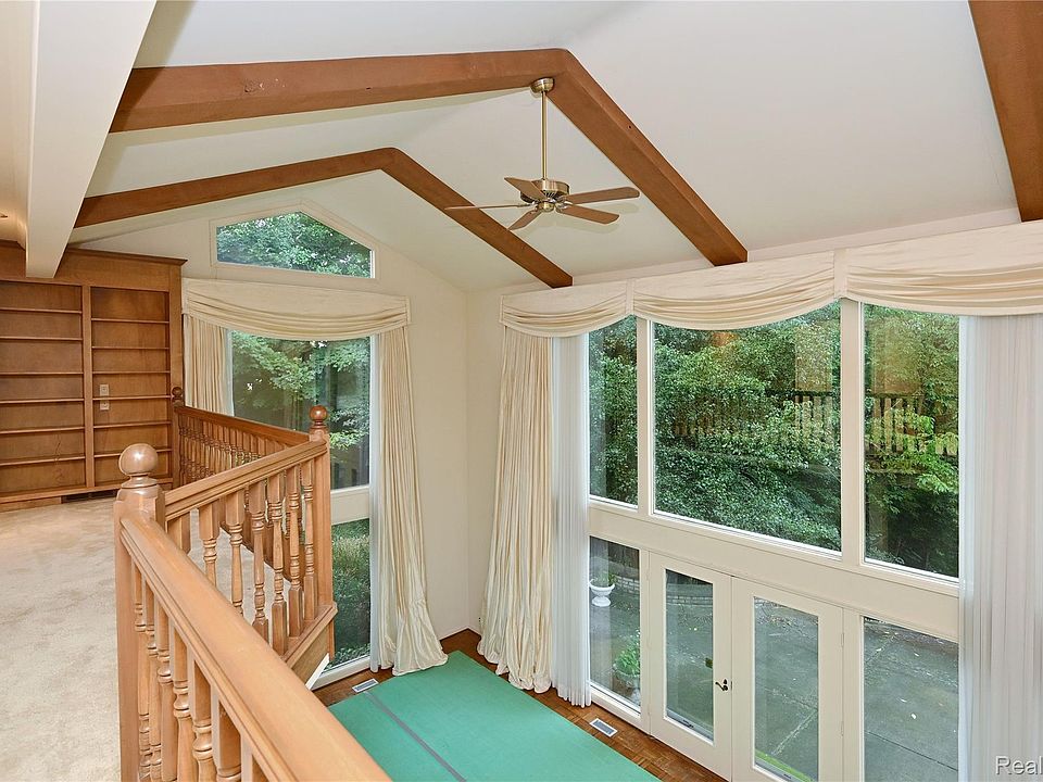 363 Lakewood Dr, photo 10
