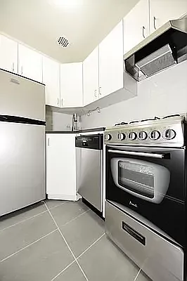 Rented by Buchbinder & Warren | media 19