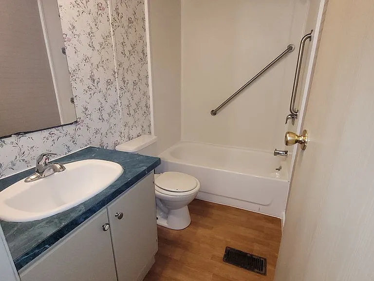 522 Sandmine Rd — Photo 10