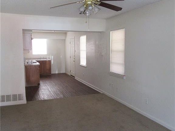 4th image of 542 Harvard Dr