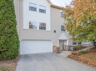 395 Kristin Ct W, Brookfield, WI 53045