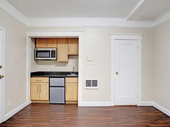 Taylor Street Apartments