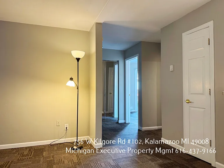 756 W Kilgore Rd #102 — Photo 14
