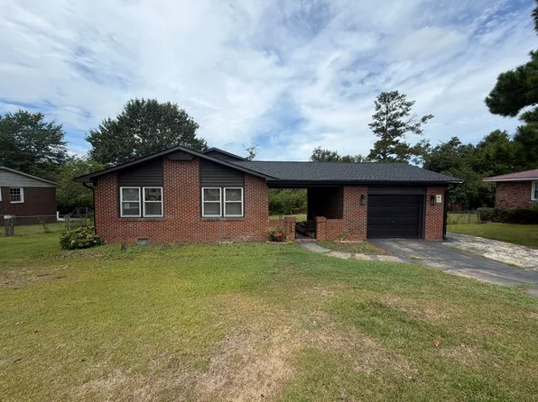139 N Ingleside Dr, Fayetteville, NC 28303
